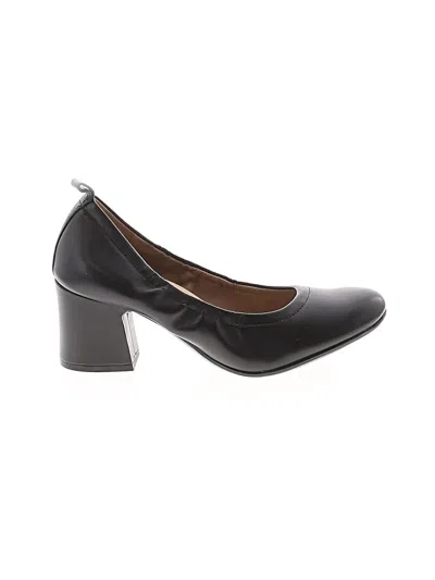 Pre-owned Naturalizer Heels In Black