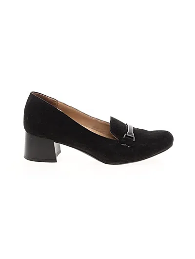 Pre-owned Naturalizer Heels In Black