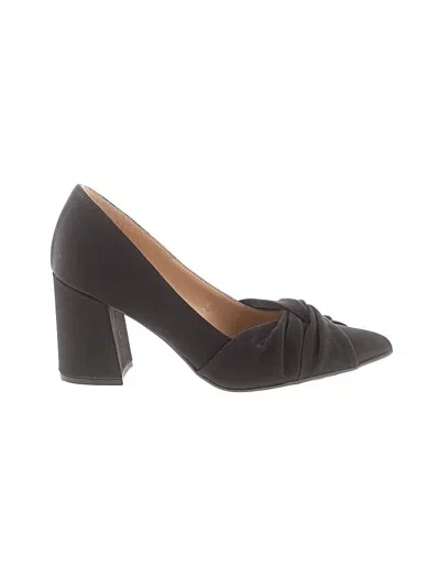 Pre-owned Naturalizer Heels In Black