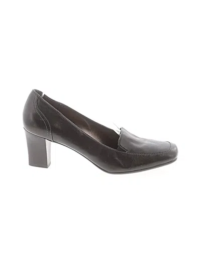Pre-owned Naturalizer Heels In Black