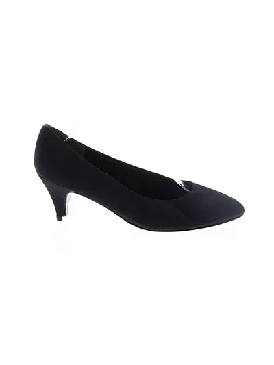 Pre-owned Naturalizer Heels In Black