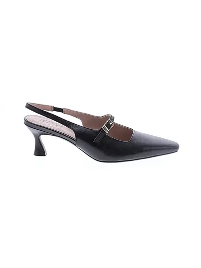 Pre-owned Naturalizer Heels In Black