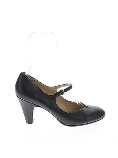 Pre-owned Naturalizer Heels In Black