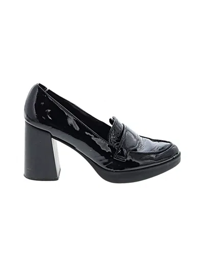Pre-owned Naturalizer Heels In Black