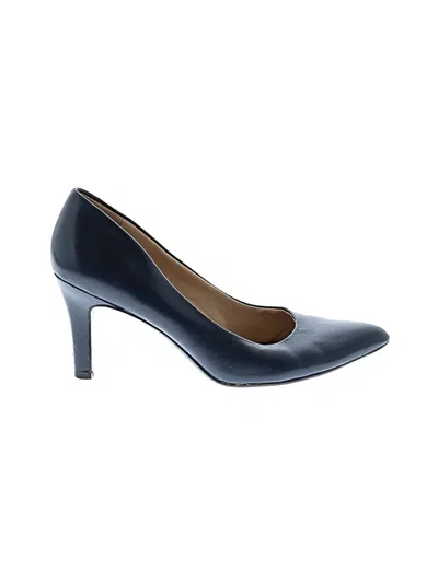 Pre-owned Naturalizer Heels In Blue