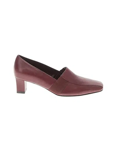 Pre-owned Naturalizer Heels In Burgundy