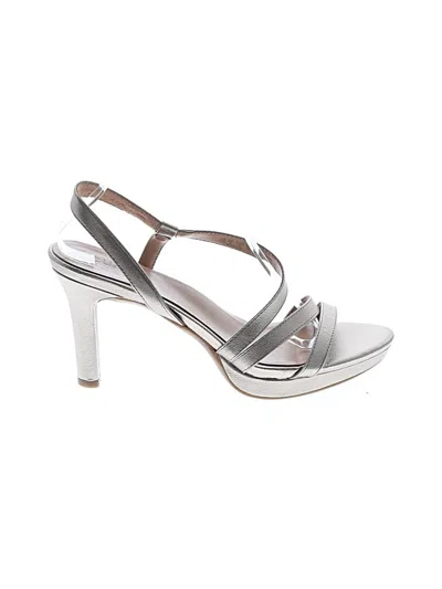 Pre-owned Naturalizer Heels In Gold