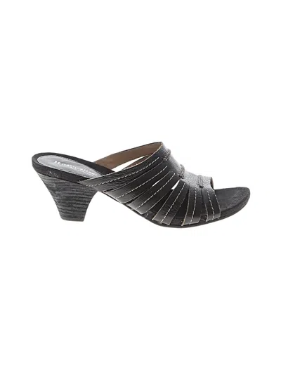 Pre-owned Naturalizer Heels In Gray