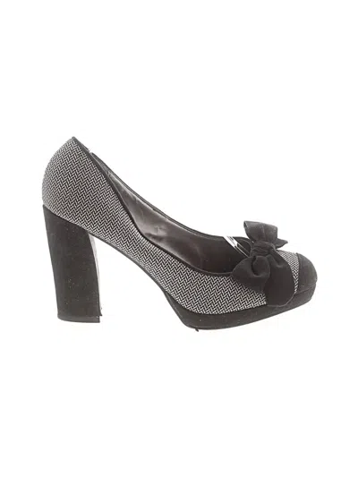 Pre-owned Naturalizer Heels In Gray