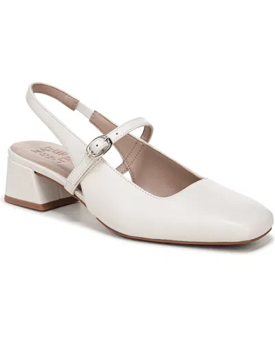 Naturalizer Jalee Mary-jane Block-heel Pumps In White