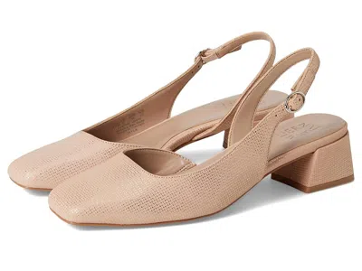 Naturalizer Jayla High In Sand