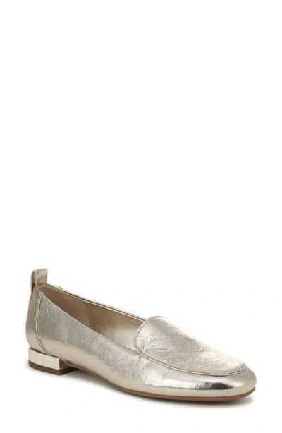 Naturalizer Jordyn Loafer In Champagne Leather