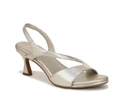 Naturalizer Joriana Sandal In Gold