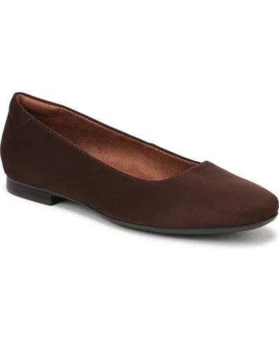 Naturalizer Kari Square Toe Ballet Flats In Chocolate
