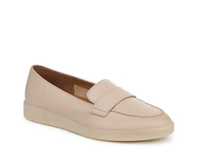 Naturalizer Karis Loafer In Neutral