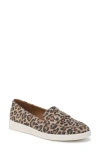Naturalizer Karis Loafer In Light Tan