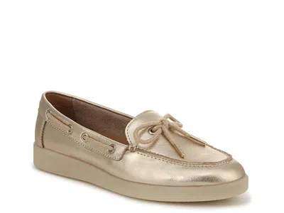 Naturalizer Keel Boat Shoe In Gold