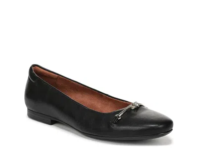Naturalizer Kendall Flat In Black