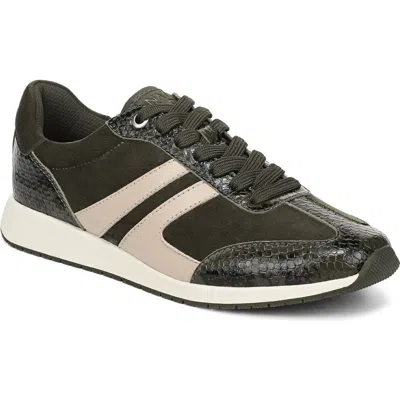 Naturalizer Lorena Sneaker In Green