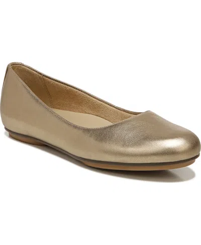 Naturalizer Maxwell Ballet Flats In Light Gold Leather
