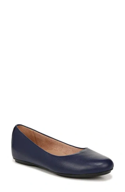 Naturalizer Maxwell Flat