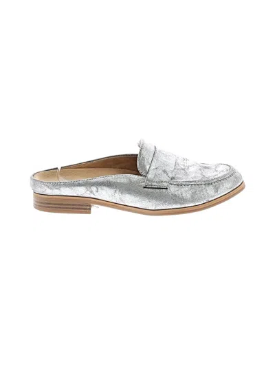 Pre-owned Naturalizer Mule/clog In Silver