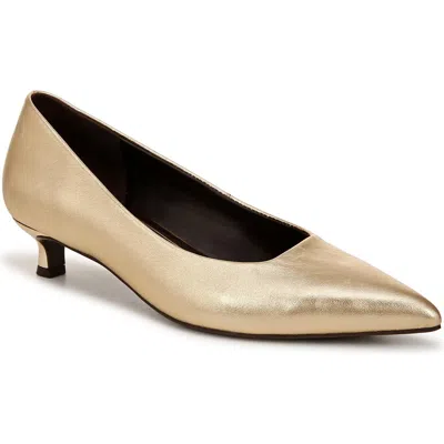 Naturalizer Natalia Womens Cushioned Footbed Pointed Toe Kitten Heels In Dark Gold Leather