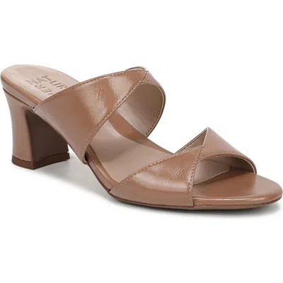 Naturalizer Nessa Slide Sandal In Brown
