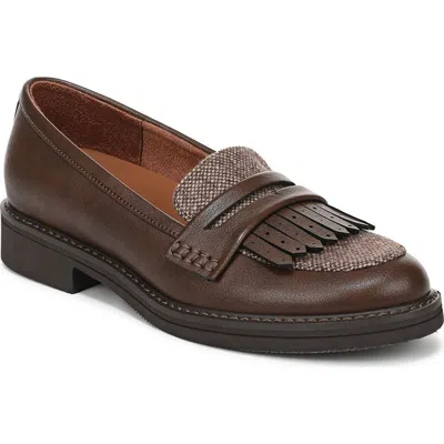 Naturalizer Pacey Kiltie Fringe Loafer In Multi
