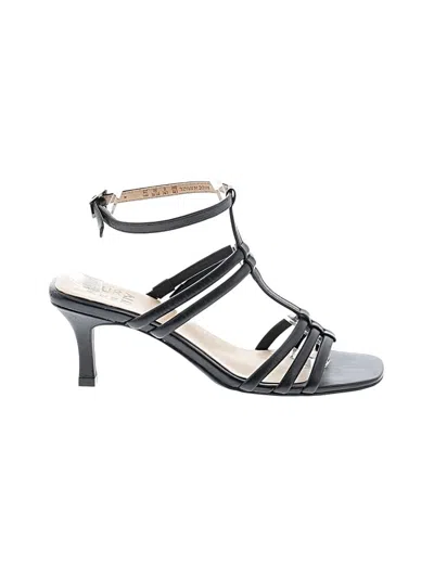 Pre-owned Naturalizer Sandals In Black