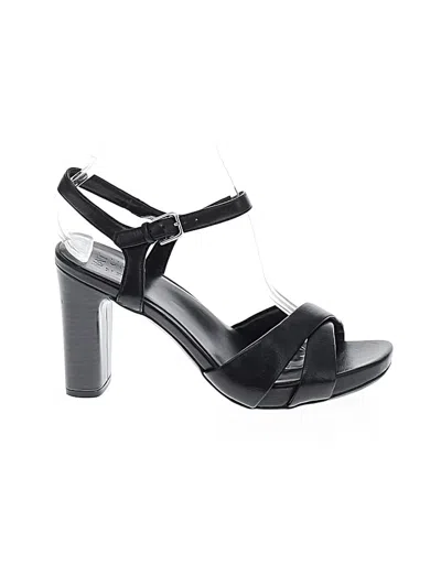 Pre-owned Naturalizer Sandals In Black