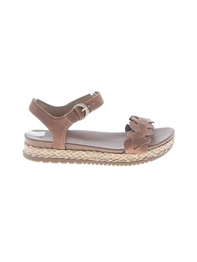 Pre-owned Naturalizer Sandals In Brown