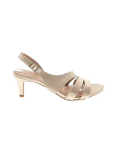 Pre-owned Naturalizer Sandals In Gold