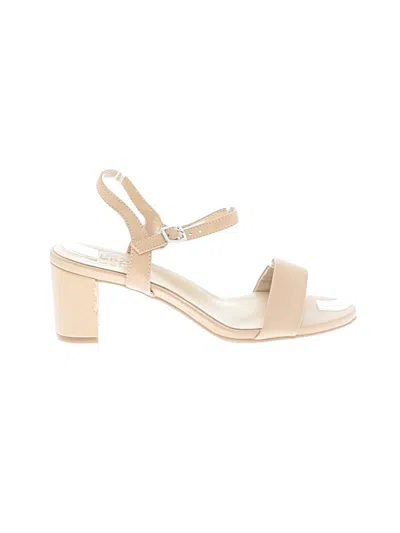 Pre-owned Naturalizer Sandals In Ivory