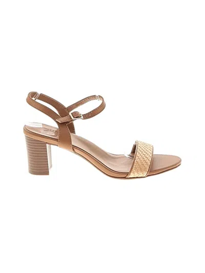 Pre-owned Naturalizer Sandals In Tan