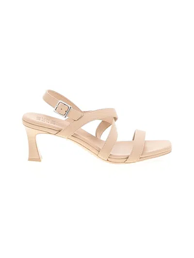 Pre-owned Naturalizer Sandals In Tan