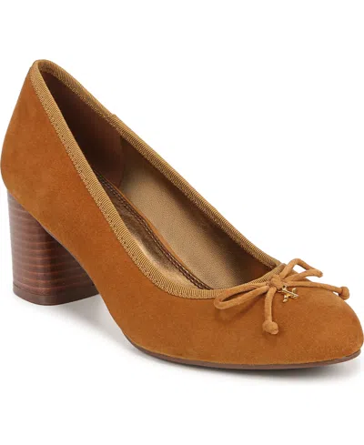 Naturalizer Sienna Block Heel Pump In Dark Saffron Suede