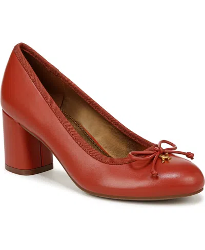 Naturalizer Sienna Pumps In Tomato Leather