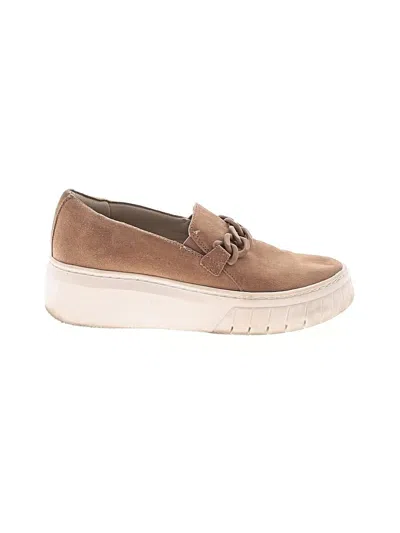 Pre-owned Naturalizer Sneakers In Tan