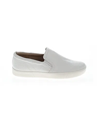 Pre-owned Naturalizer Sneakers In White
