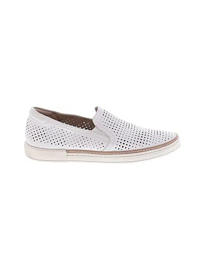Pre-owned Naturalizer Sneakers In White