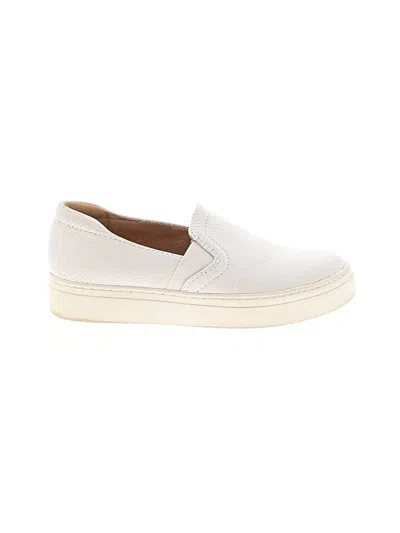 Pre-owned Naturalizer Sneakers In White