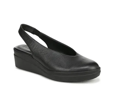 Naturalizer Sutton Pump In Black