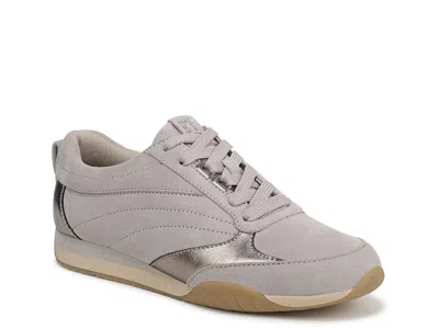 Naturalizer Tao Sneaker In Gray