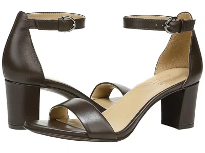 Naturalizer Vera In Brown