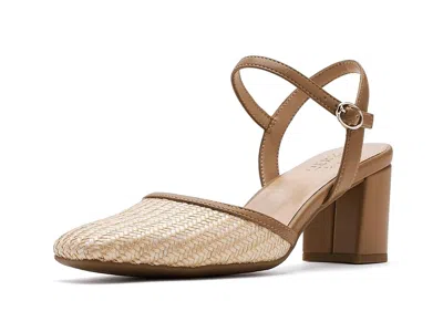 Naturalizer Wave High