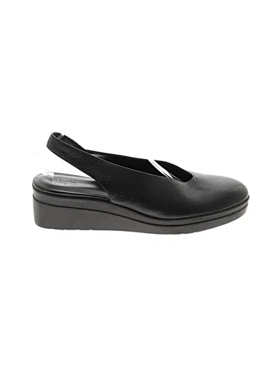 Pre-owned Naturalizer Wedges In Black