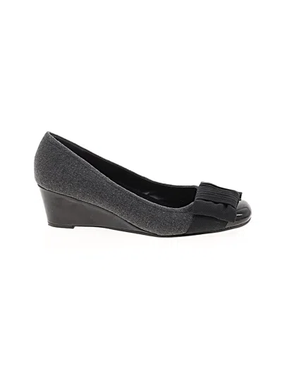 Pre-owned Naturalizer Wedges In Black