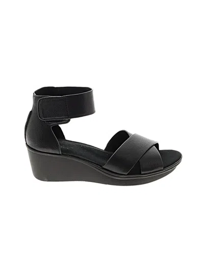 Pre-owned Naturalizer Wedges In Black