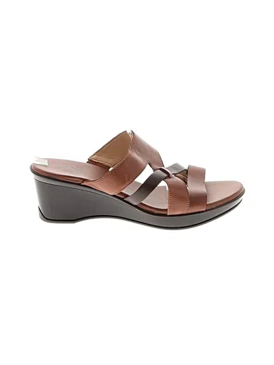 Pre-owned Naturalizer Wedges In Brown